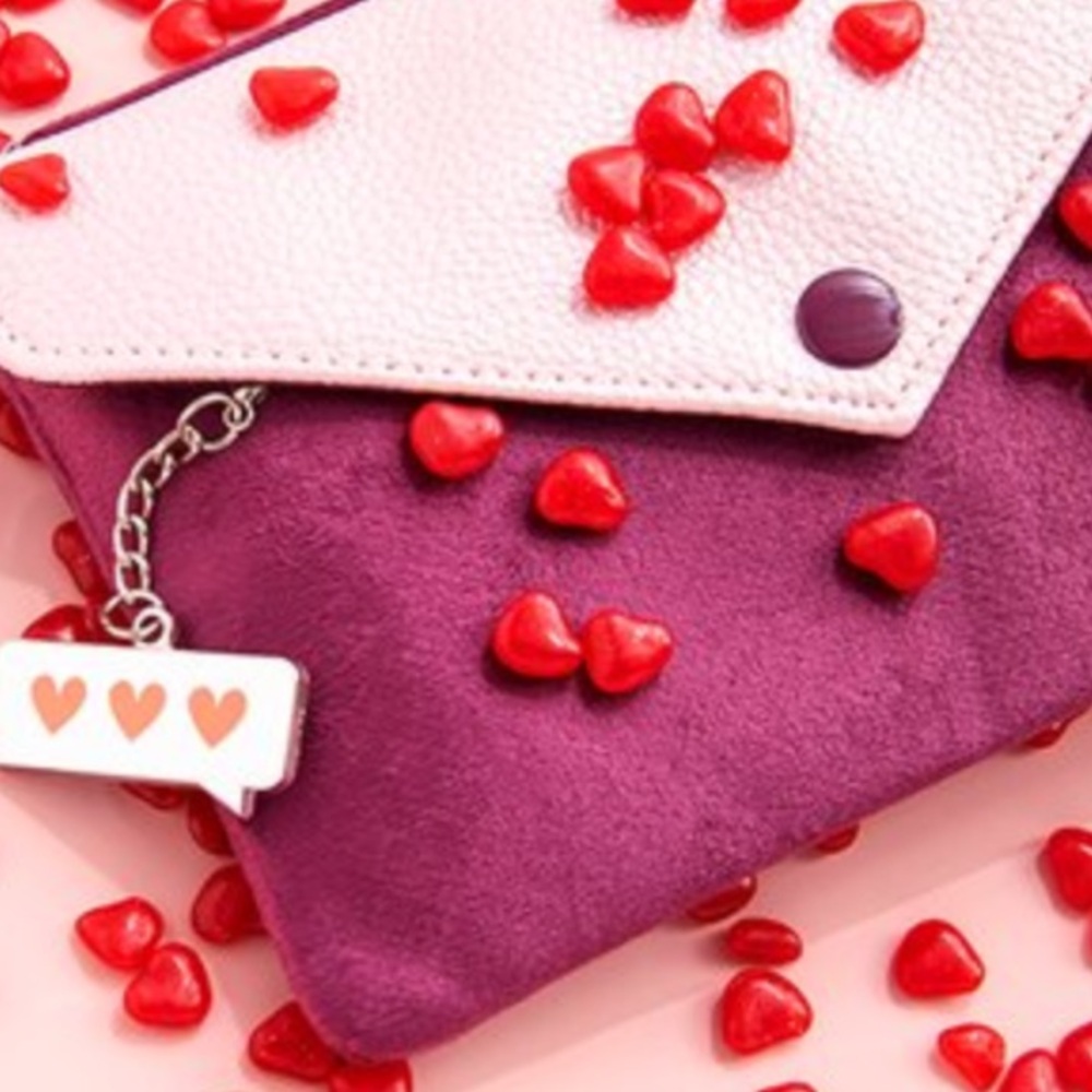 Ipsy Limited Edition Valentine’s Day Mystery Glam Bag Clutch